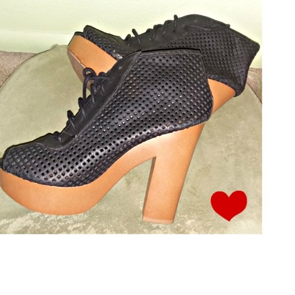 Qupid Shoes - SEXY 5" Open Toe Booty Heels Cupid Size 9